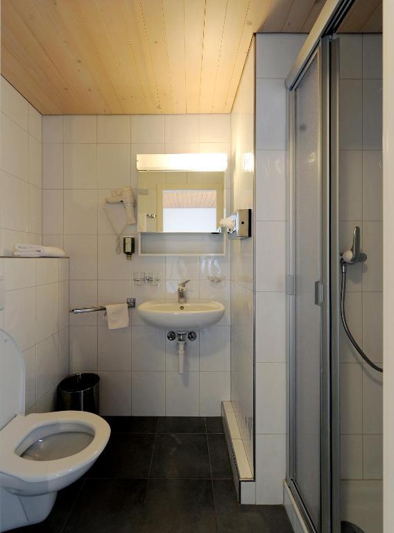 Hotel-Restaurant Zum Gade Lenk im Simmental Chambre photo